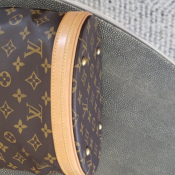 LOUIS VUITTON PETIT BUCKET -  LIKE NEW - Picture 5 of 14